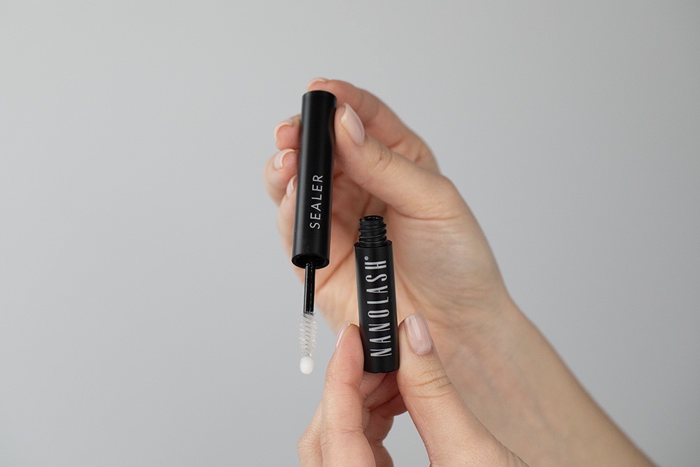 Nanolash Starter Kit Divine ZESTAW Sztuczne rzęsy 36 kępek + Preparat utrwalający 5 ml + Preparat zabezpieczający 5 ml + Preparat do zdejmowania 5 ml + Aplikator 1 szt