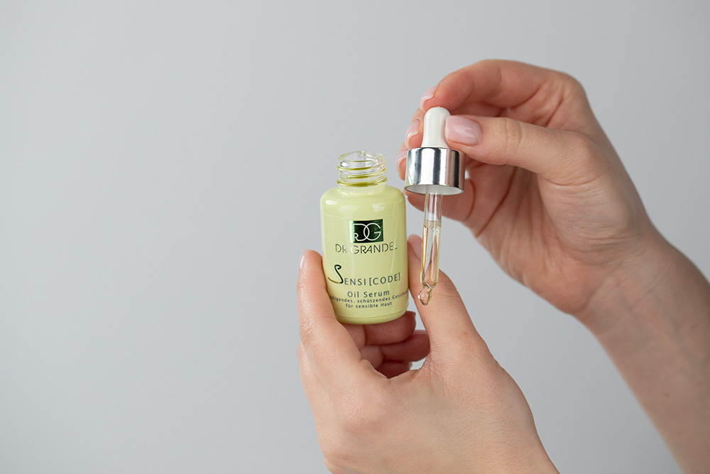 Dr Grandel Oil Serum Kojący olejek-serum do twarzy z wiesiołkiem i ogórecznikiem 30 ml