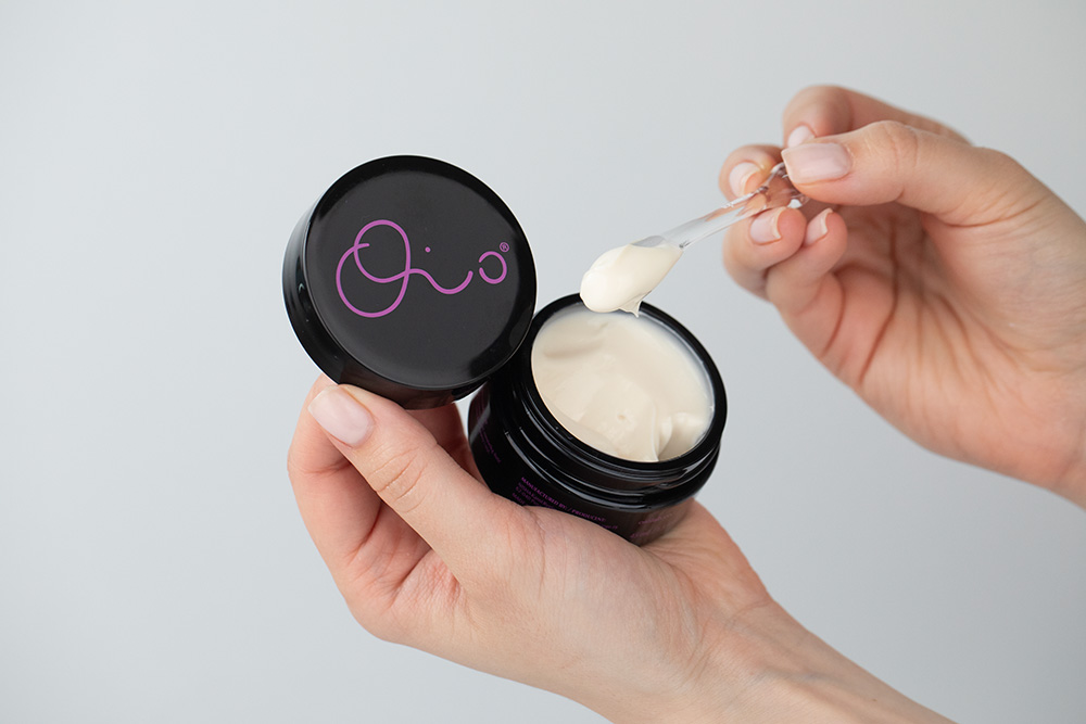 Oio Lab Superpause Care ZESTAW Bogaty i odżywczy krem do skóry w okresie okołomenopauzalnym 45 ml + Kompleksowe serum pod oczy i na powieki 15 ml