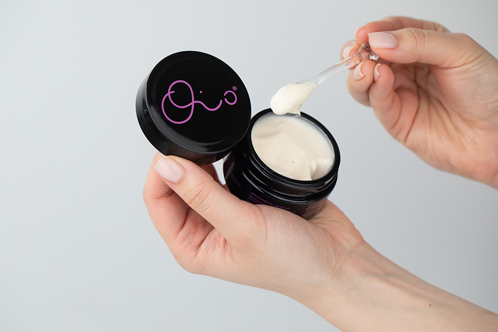 Oio Lab Superpause Care ZESTAW Bogaty i odżywczy krem do skóry w okresie okołomenopauzalnym 45 ml + Kompleksowe serum pod oczy i na powieki 15 ml