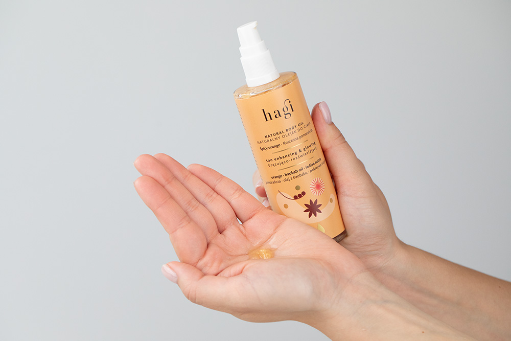 Hagi Olejek do Ciała Podtrzymujący Opaleniznę Korzenna Pomarańcza Brązujący olejek do ciała ze złotymi drobinkami 100 ml
