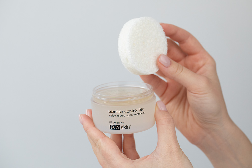 PCA Skin Blemish Control Bar Preparat oczyszczający do skóry tłustej, mieszanej, trądzikowej 92,4 g