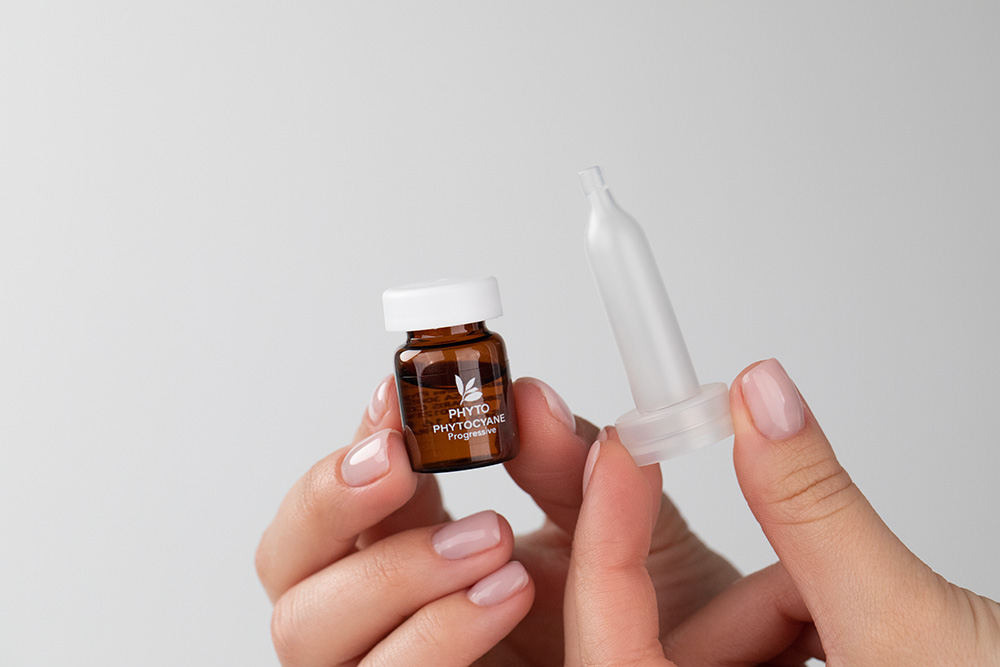 Phyto Phytocyane Femme Set ZESTAW Kuracja przeciw postępującemu wypadaniu włosów 12x 5 ml + Szampon 250 ml