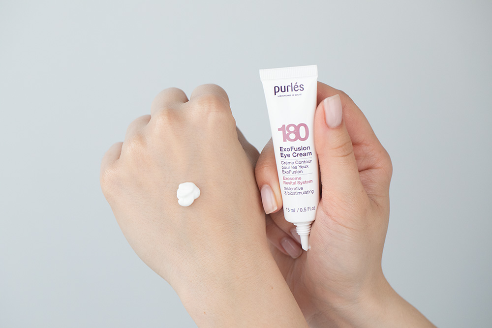 Purles X-Mas Set (180 + 182) ZESTAW Krem pod oczy z egzosomami 15 ml + Krem rewitalizujący o bogatej konsystencji 50 ml + Kosmetyczka różowa 1 szt