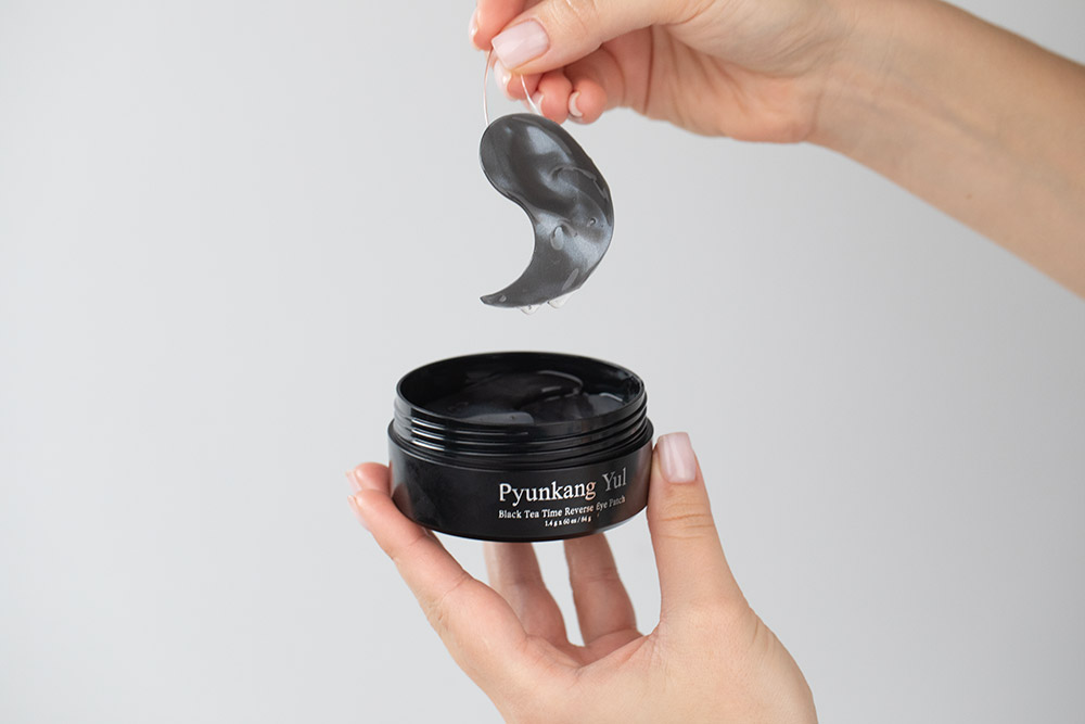 Pyunkang Yul Black Tea Time Reverse Eye Patch Hydrożelowe płatki pod oczy z ekstraktem z czarnej herbaty 60 szt