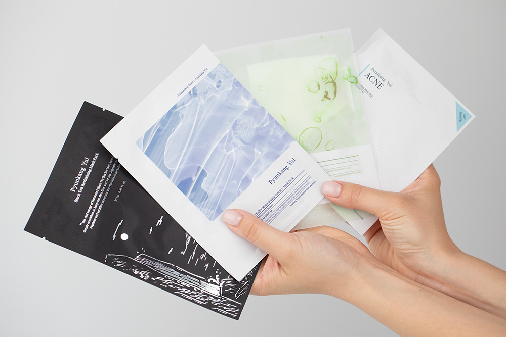 Pyunkang Yul Ladies Night ZESTAW Maska dla cery trądzikowej 1 szt + Regenerująca maska 25 ml + Maseczka łagodząco-kojąca 1 szt + Maska nawilżająca 1 szt