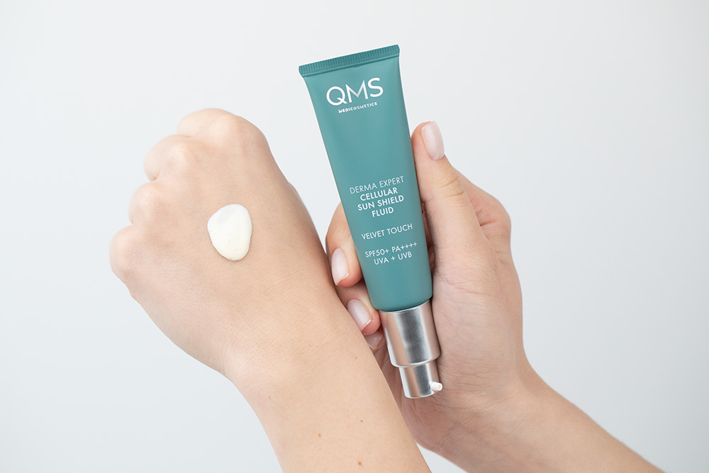 QMS Derma Expert Cellular Sun Shield Velvet Touch SPF 50+ Lekki fluid ochronny z SPF 50+ PA++++ 30 ml