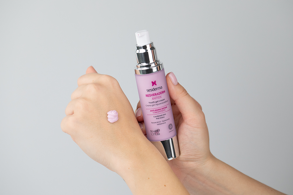 Sesderma Resveraderm Concentrate Anti Aging + C-VIT Intensive Serum ZESTAW Krem-żel przeciwstarzeniowy 50 ml + Intensywne Serum 12% Ampułki 5 x 2 ml