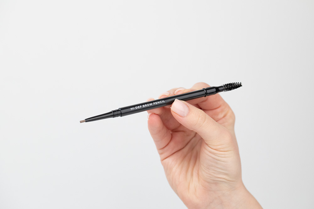 Revitalash Hi-Def Brow Pencil Wielozadaniowa kredka do brwi jasny brąz 0,14 g