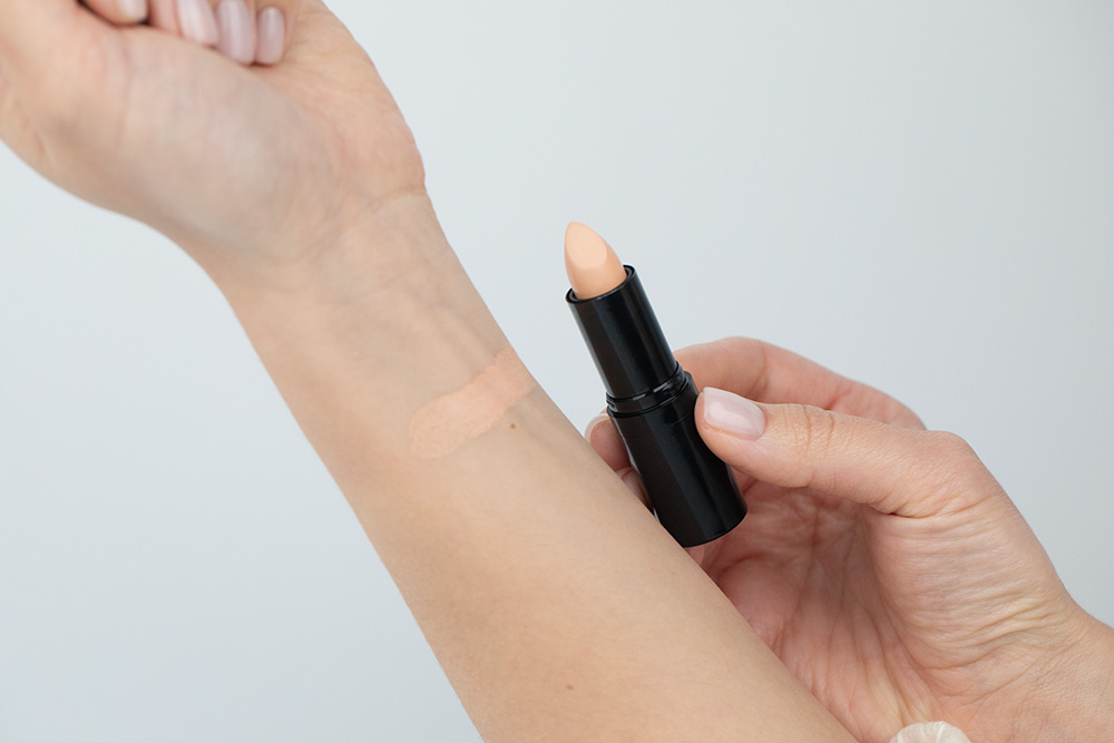 RVB LAB Make Up Cover Stick Korektor w sztyfcie (nr 01) 3,5 ml