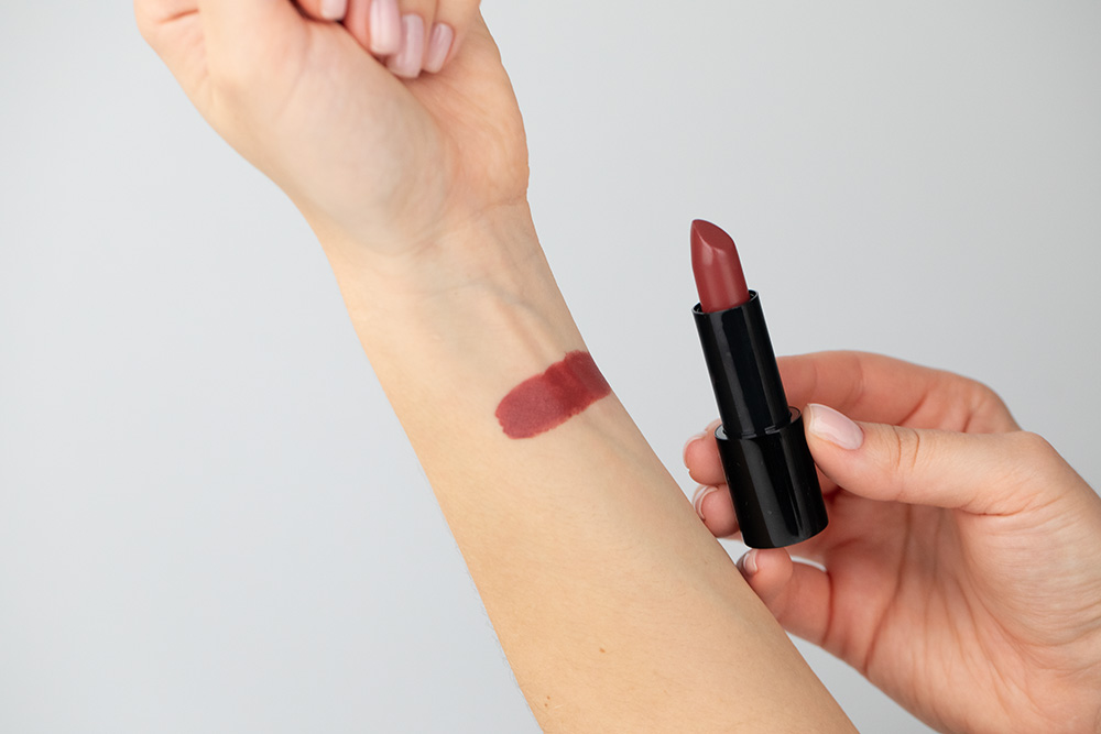 RVB LAB Make Up Hydra Boost Creamy Lipstick Nawilżająca pomadka (nr 53 My Business) 3,5 g