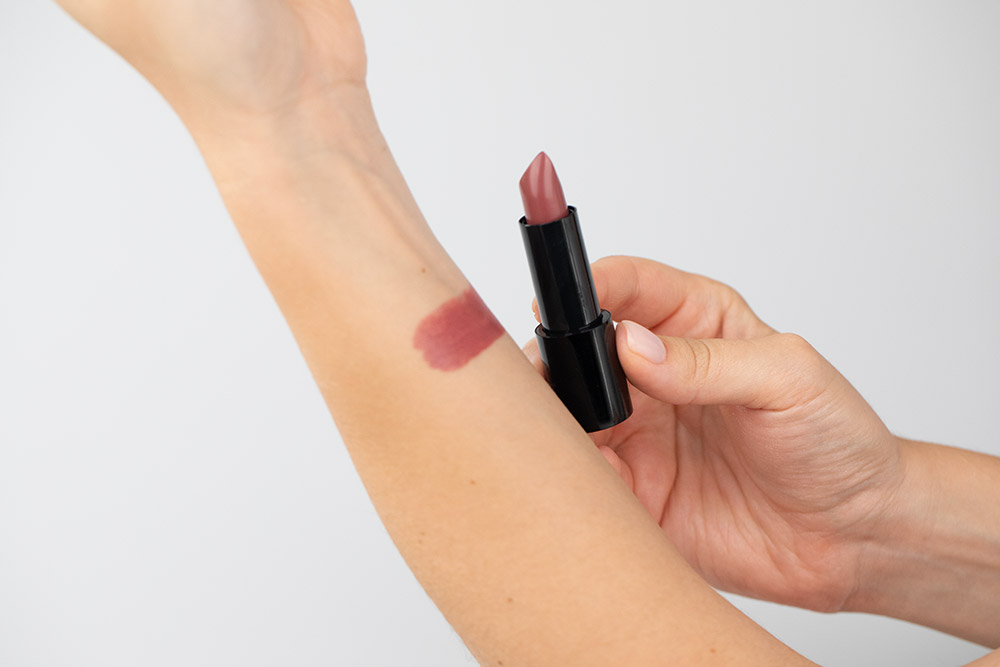 RVB LAB Make Up Hydra Boost Creamy Lipstick Nawilżająca pomadka (nr 60 Incomplete) 3,5 g