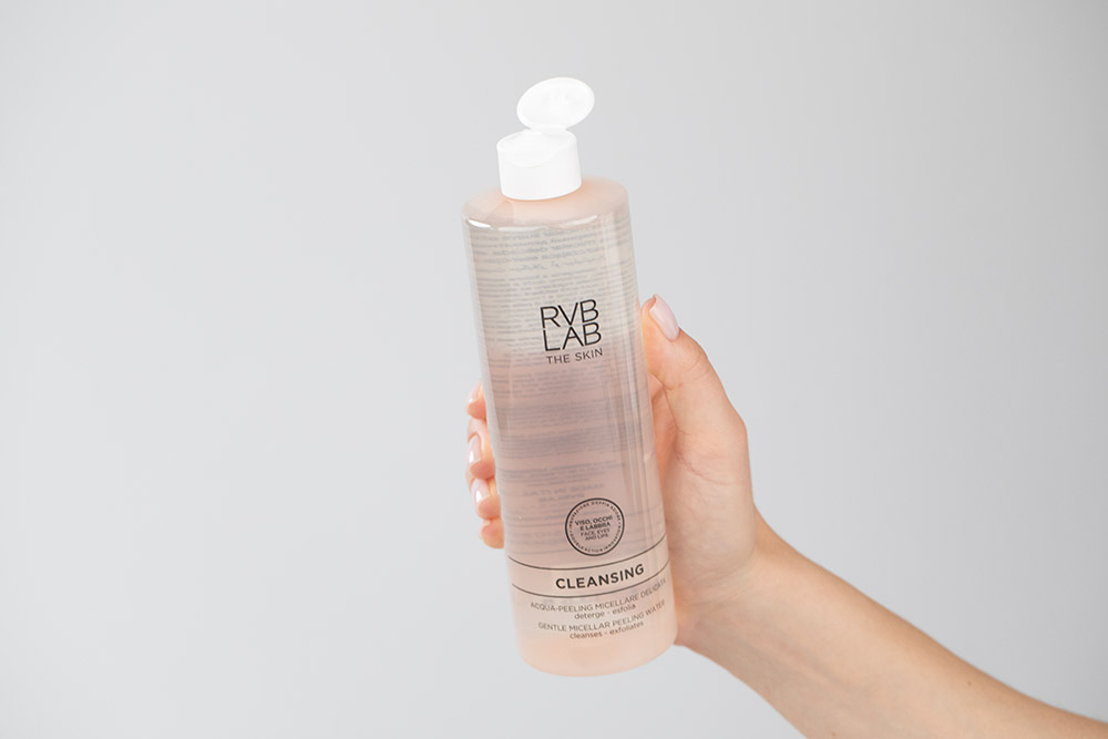 RVB LAB Make Up Peeling Water Esencja mikrozłuszczająca 400 ml