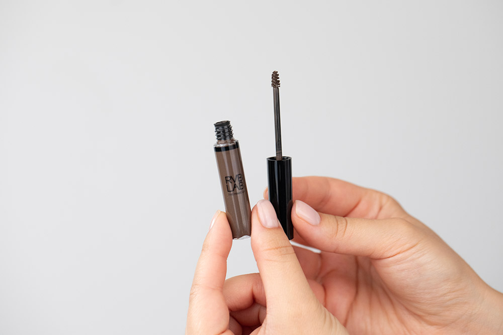 RVB LAB Make Up Volumizing Eyebrow Fixer Koloryzujący utrwalacz do brwi (nr 803) 4,5 ml