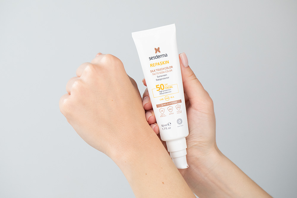 Sesderma Repaskin Set ZESTAW Krem-żel do ciała 200 ml + 50 ml + Krem ochronny SPF50,50 ml + Koloryzujący krem zapewniający wysoką ochronę przeciwsłoneczną 50 ml