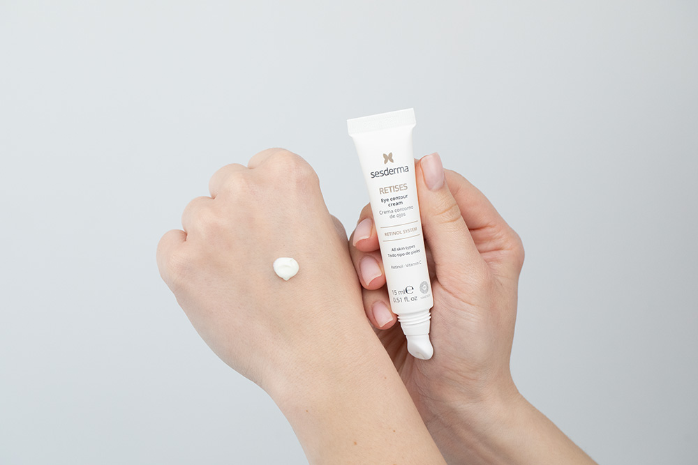 Sesderma Retises 0,5% + Retises 0,05% ZESTAW Regenerujący krem przeciwzmarszczkowy 30 ml + Przeciwzmarszczkowy krem pod oczy 15 ml