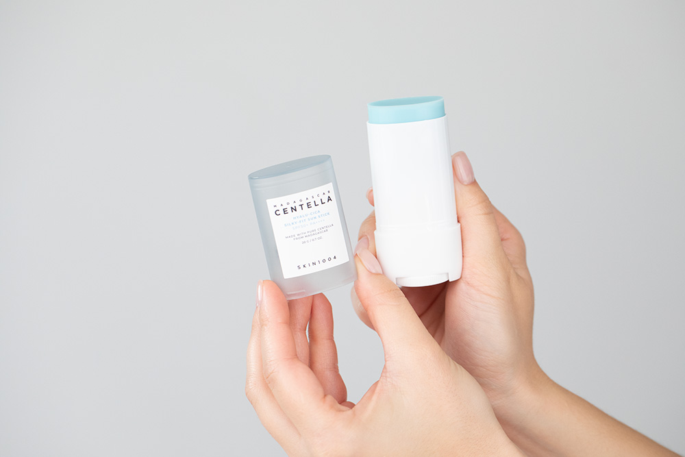 Skin1004 Madagascar Centella Hyalu-Cica Silky-Fit Sun Stick SPF50+/PA++++ Sztyft przeciwsłoneczny 20 g