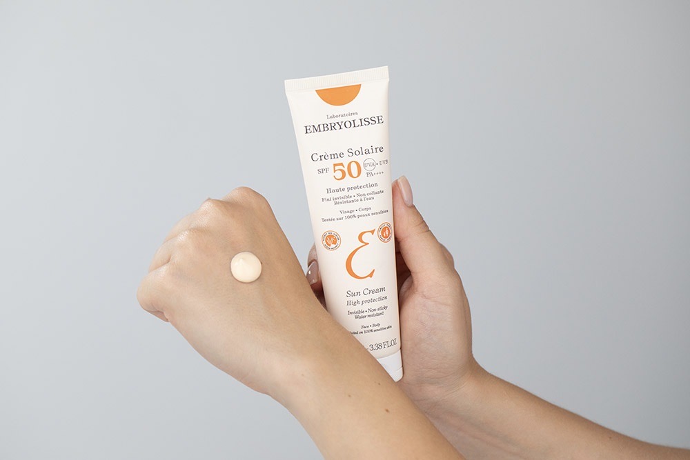 Embryolisse Sun Cream SPF 50+ UVA UVB PA ++++ Krem Przeciwsłoneczny SPF 50+ 100 ml