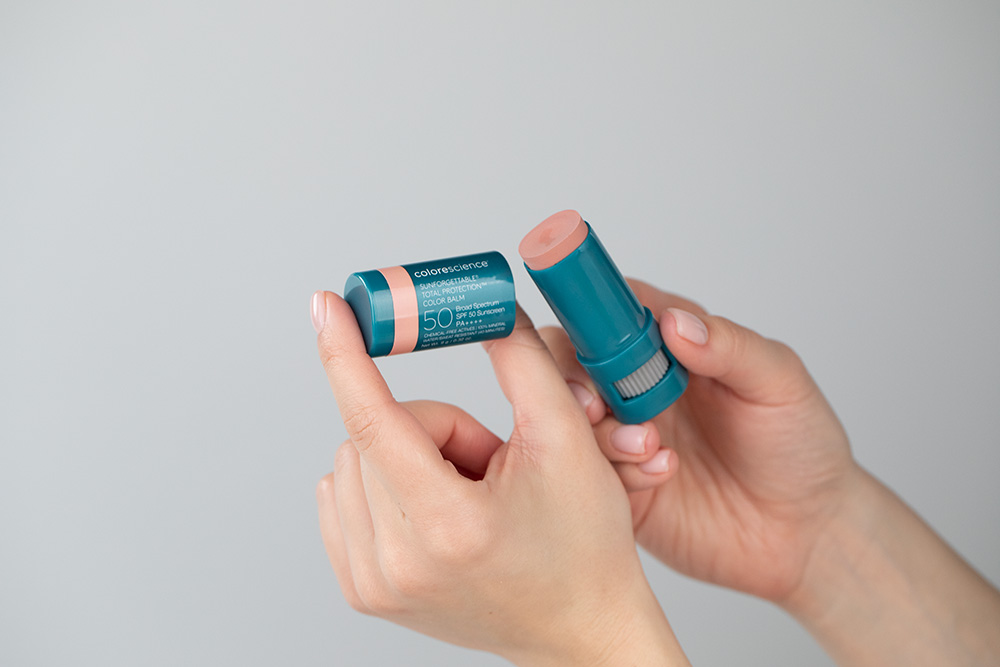 Colorescience Sunforgettable Set ZESTAW Minerały w emulsji do twarzy ( Matte ) 55 ml + Balsam do ust oraz policzków (kolor Blush) 9 g