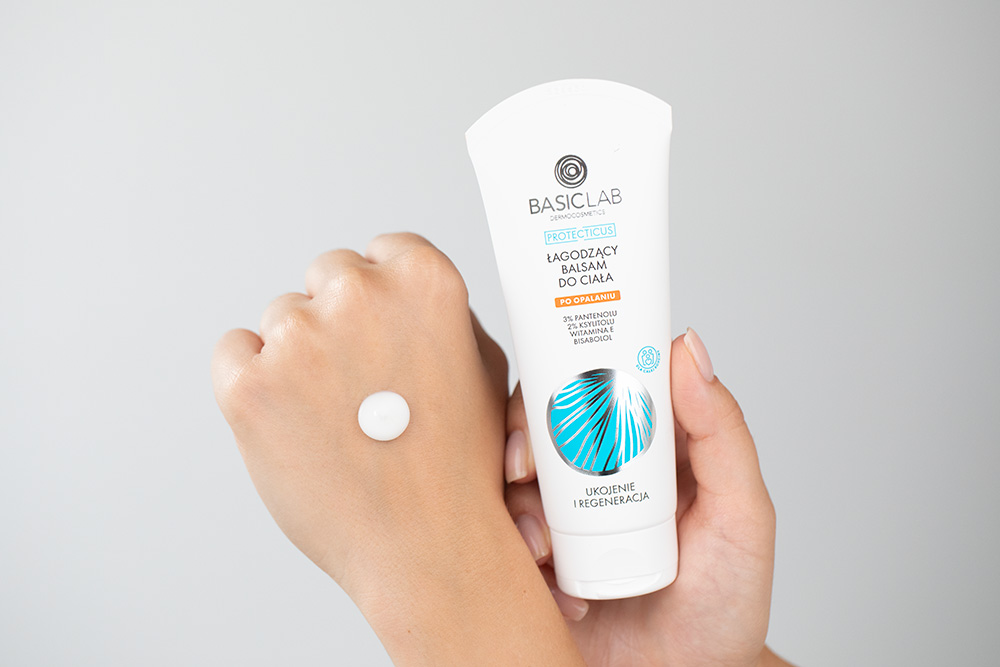 BasicLab Total Body Care ZESTAW Żel 500 ml + Emulsja ochronna 100 ml + Dezodorant 1 szt. + Balsam po opalaniu 100 ml + Spray 100 ml + Pomadka 4g + Pas do ciała 1 szt.