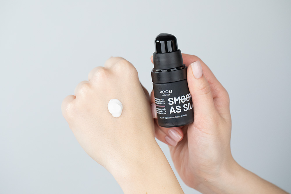 Veoli Botanica Smooth as Silk Naprawczo ujędrniający krem-maska pod oczy 15 ml