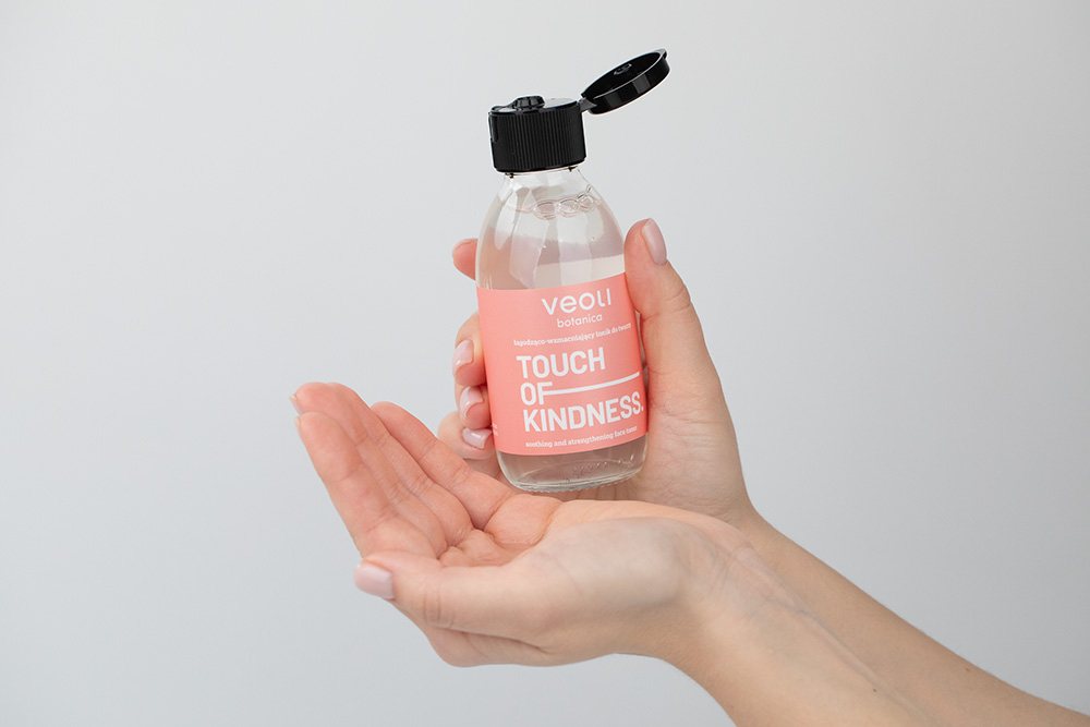 Veoli Botanica Touch of Kindness Łagodząco-wzmacniający tonik do twarzy 150 ml