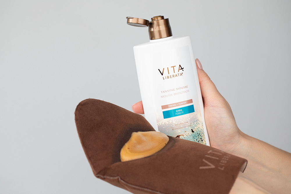 Vita Liberata Clear Tanning Mousse Pigment Free Wodna pianka samoopalająca bez pigmentu 200 ml ( kolor dark )