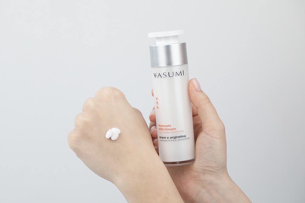 Yasumi Mamushi ARG Day Set ZESTAW Serum z argireliną 15 ml + Krem z argireliną redukujący zmarszczki mimiczne 50 ml