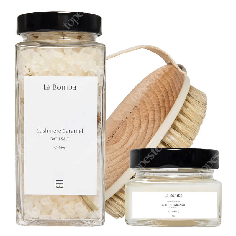 La Bomba Cashmere Caramel + Body Brush + Monoi - Travel Size ZESTAW Sól do kąpieli 580 g + Szczotka do masażu ciała 1 szt. + Olej Monoi 90 g