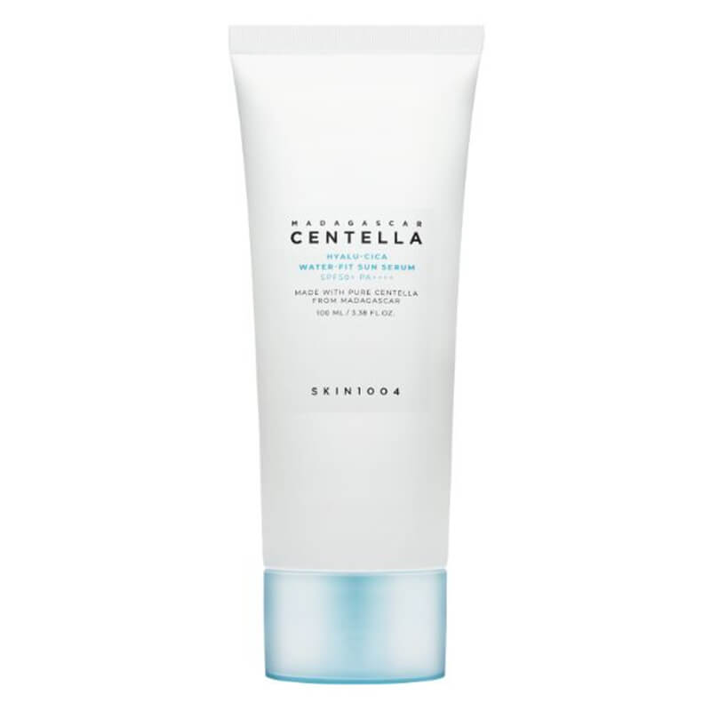 Skin1004 Centella Hyalu-Cica WATER-FIT Sun Serum SPF 50+ PA++++ Lekki nawilżający krem przeciwsłoneczny SPF 50+ PA++++ 100 ml