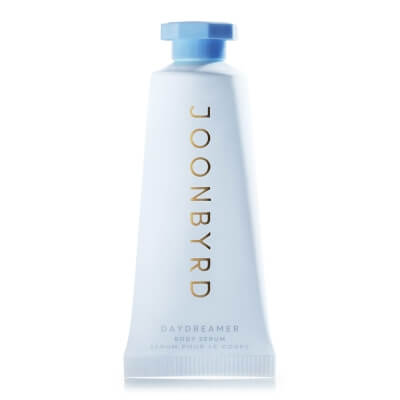 Joonbyrd Daydreamer Body Serum Ujędrniające serum do ciała o nutach zapachowych piżma, bursztynu, drzewa gwajakowego, jaśminu i karmelu 15 ml