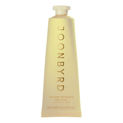 Joonbyrd Future Romance Body Glaze Eliksir do ciała z efektem glass skin o nutach zapachowych piżma, brzoskwinii, banana i kakao 30 ml